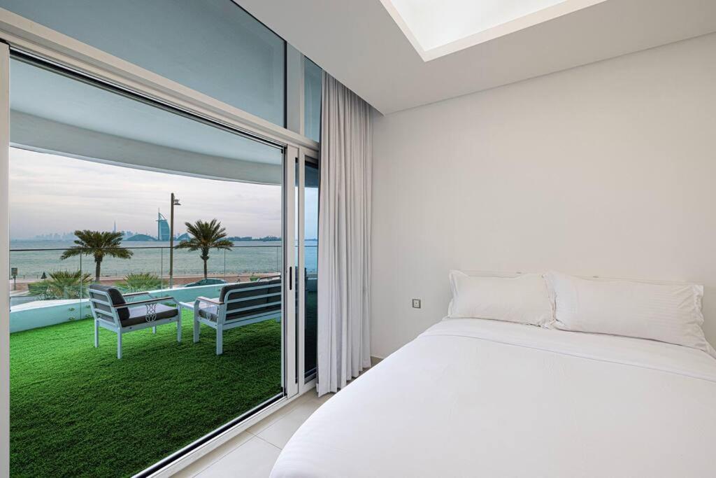 Appartement First Class 2br Expansive Balcony Oasis Dubai