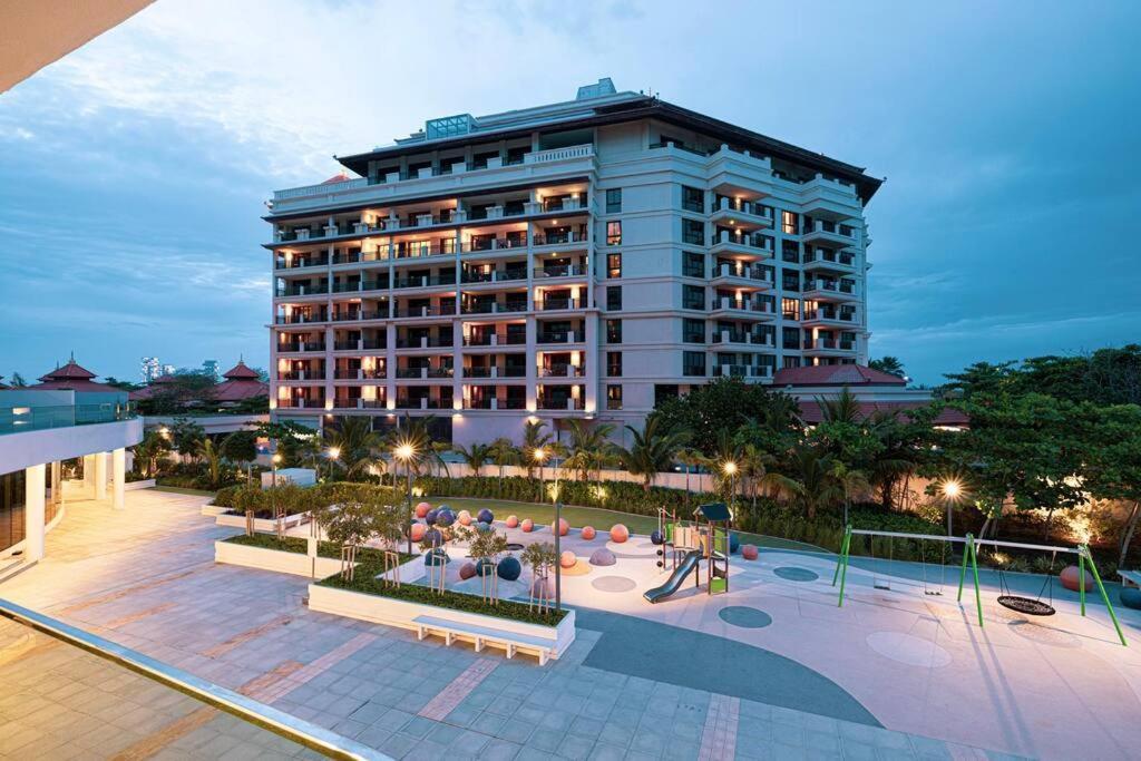 First Class 2br Expansive Balcony Oasis Appartement *