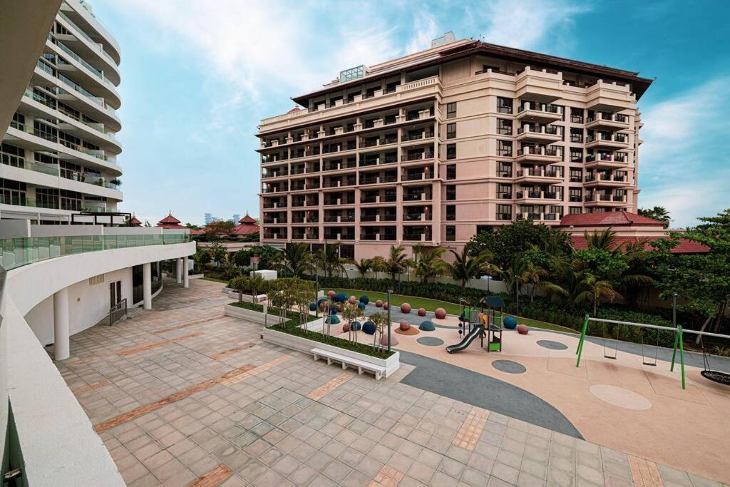 First Class Luxury 2br Palm Stunning Sea And Landmark Views Dubai