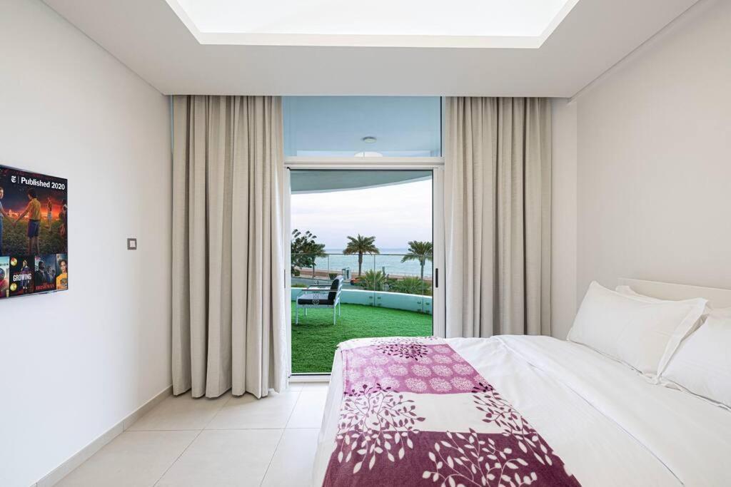 Appartement First Class 2br Expansive Balcony Oasis Dubai