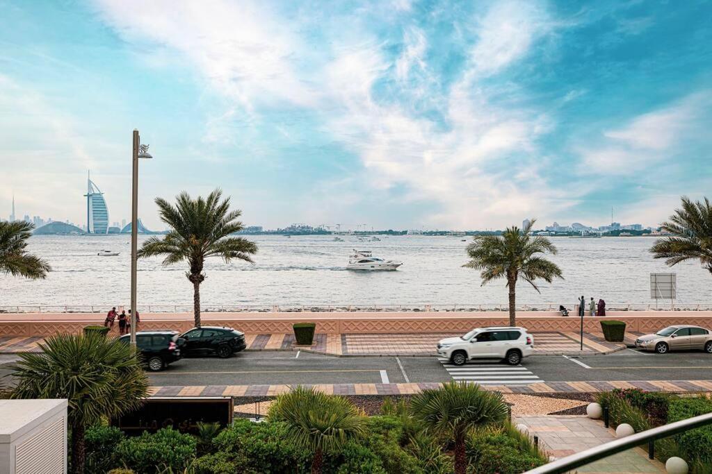 Modern 2Br In Palm Balcony With Burj Khalifa Views * Dubai